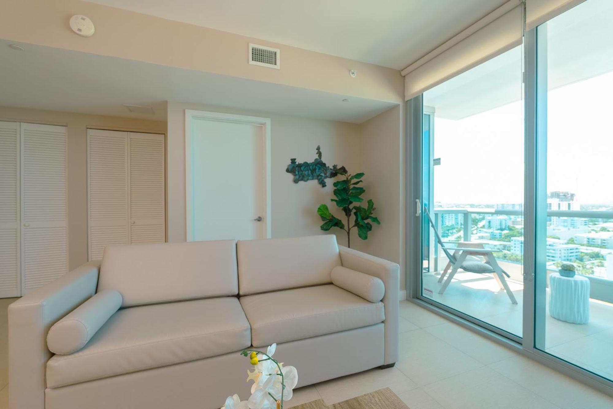 Ocean 2 Sky At Monte Carlo Miami Beach Rum bild