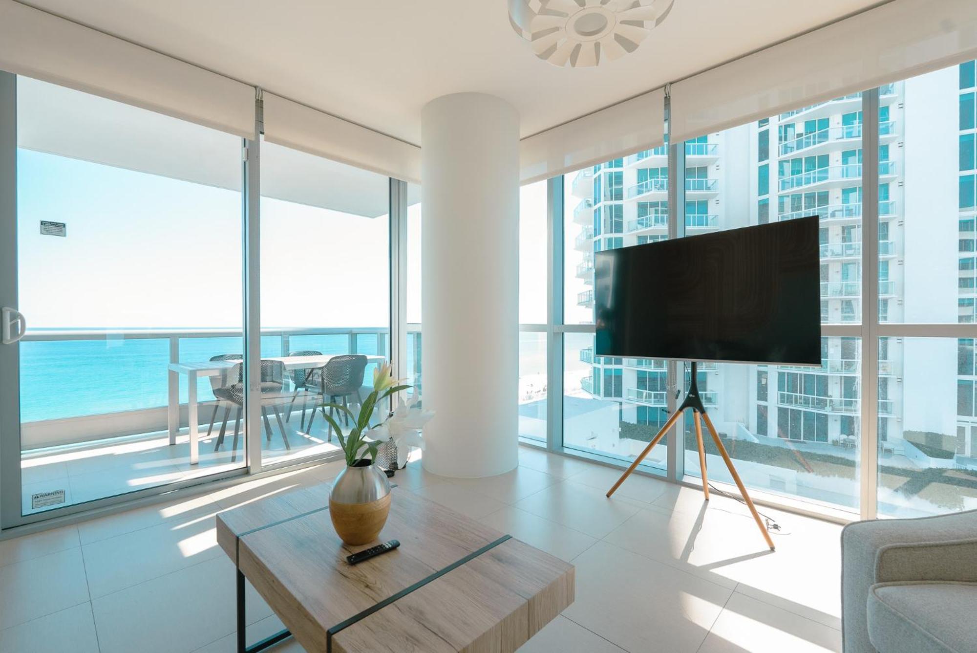 Ocean 2 Sky At Monte Carlo Miami Beach Rum bild