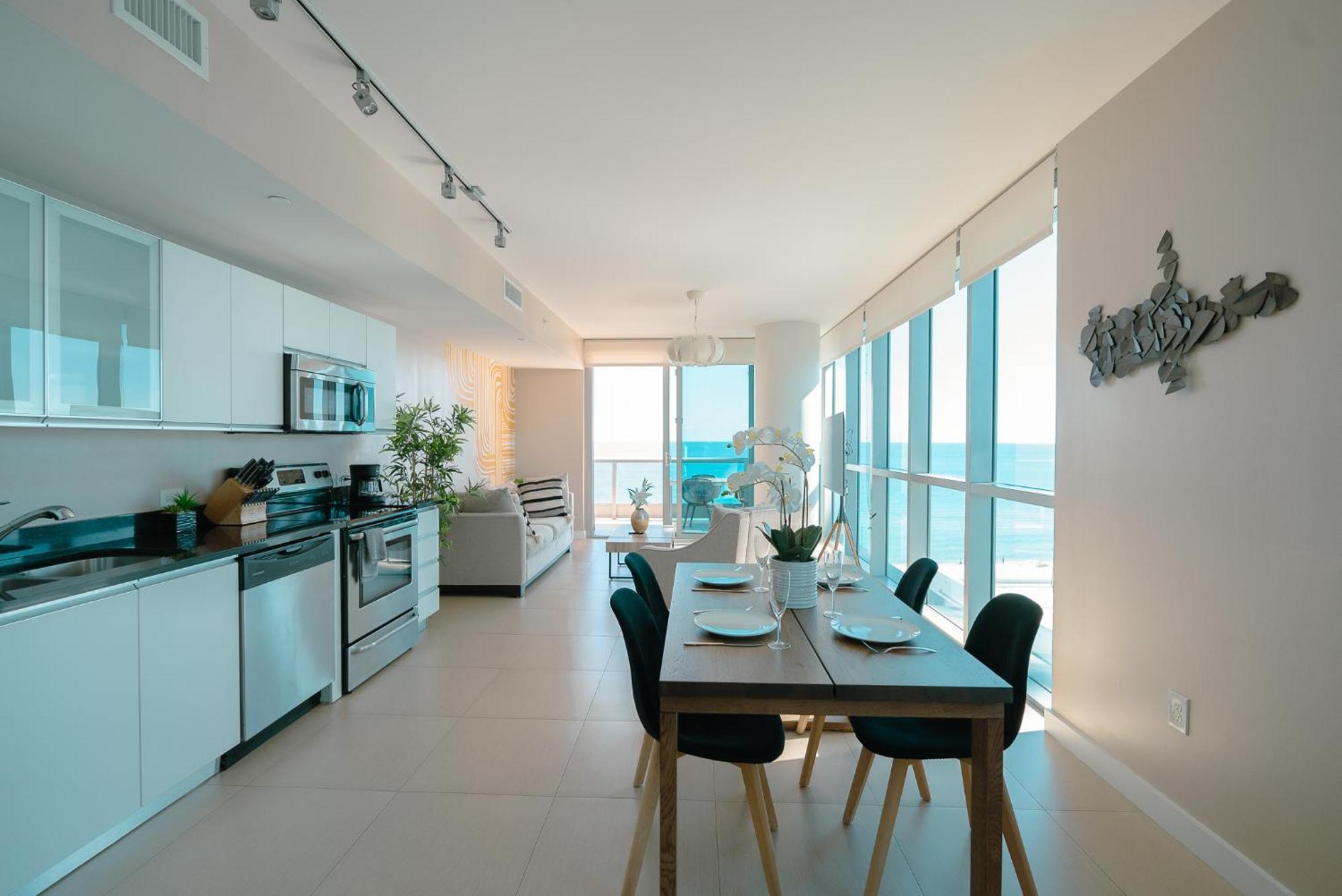 Ocean 2 Sky At Monte Carlo Miami Beach Rum bild
