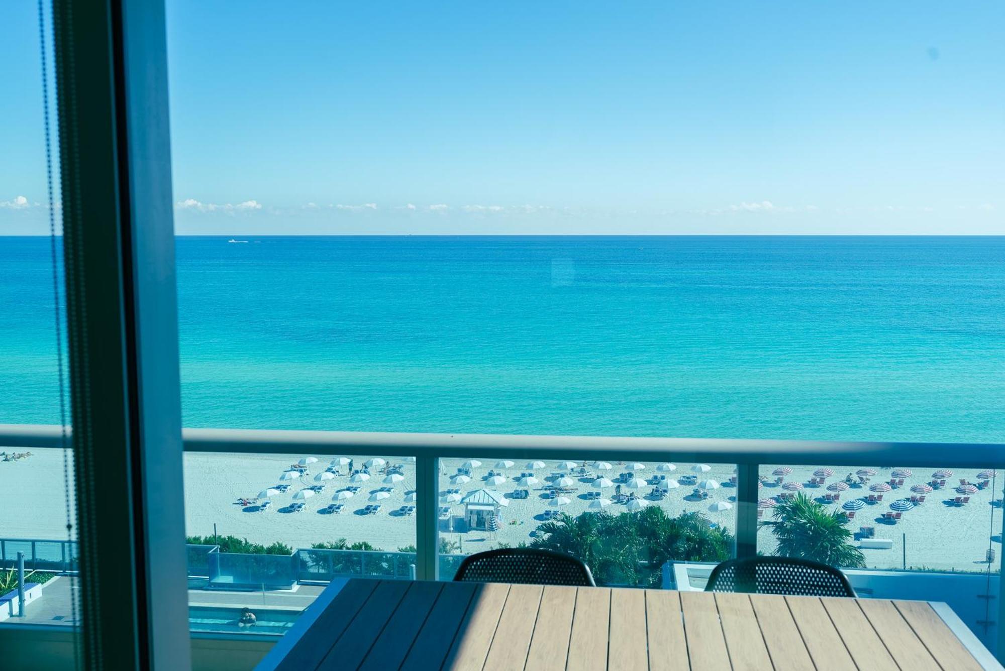 Ocean 2 Sky At Monte Carlo Miami Beach Rum bild