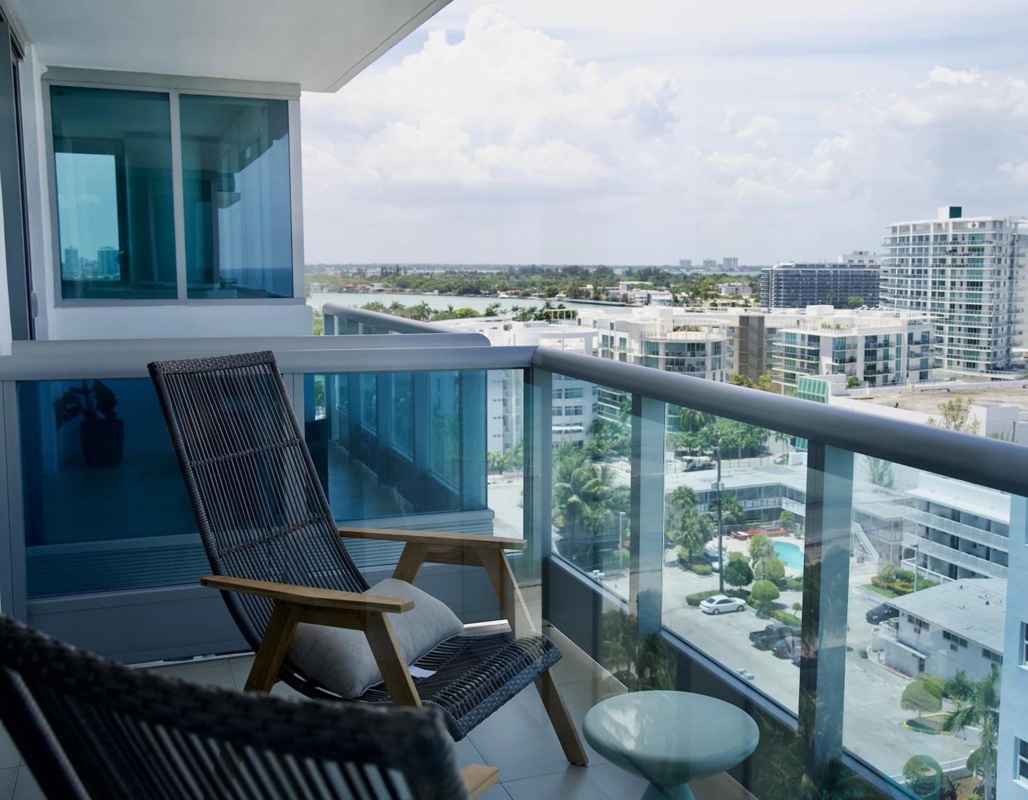 Ocean 2 Sky At Monte Carlo Miami Beach Rum bild